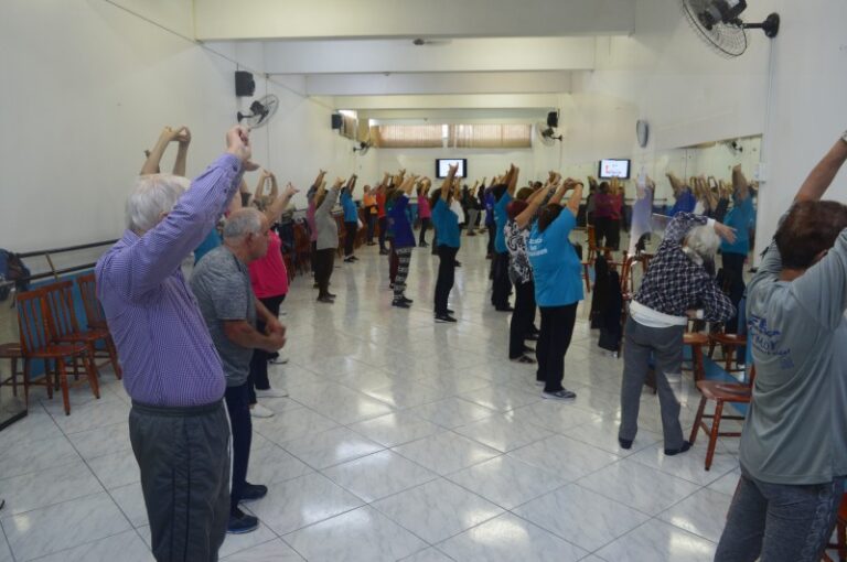 atividade ginastica da turma de segunda feira 1